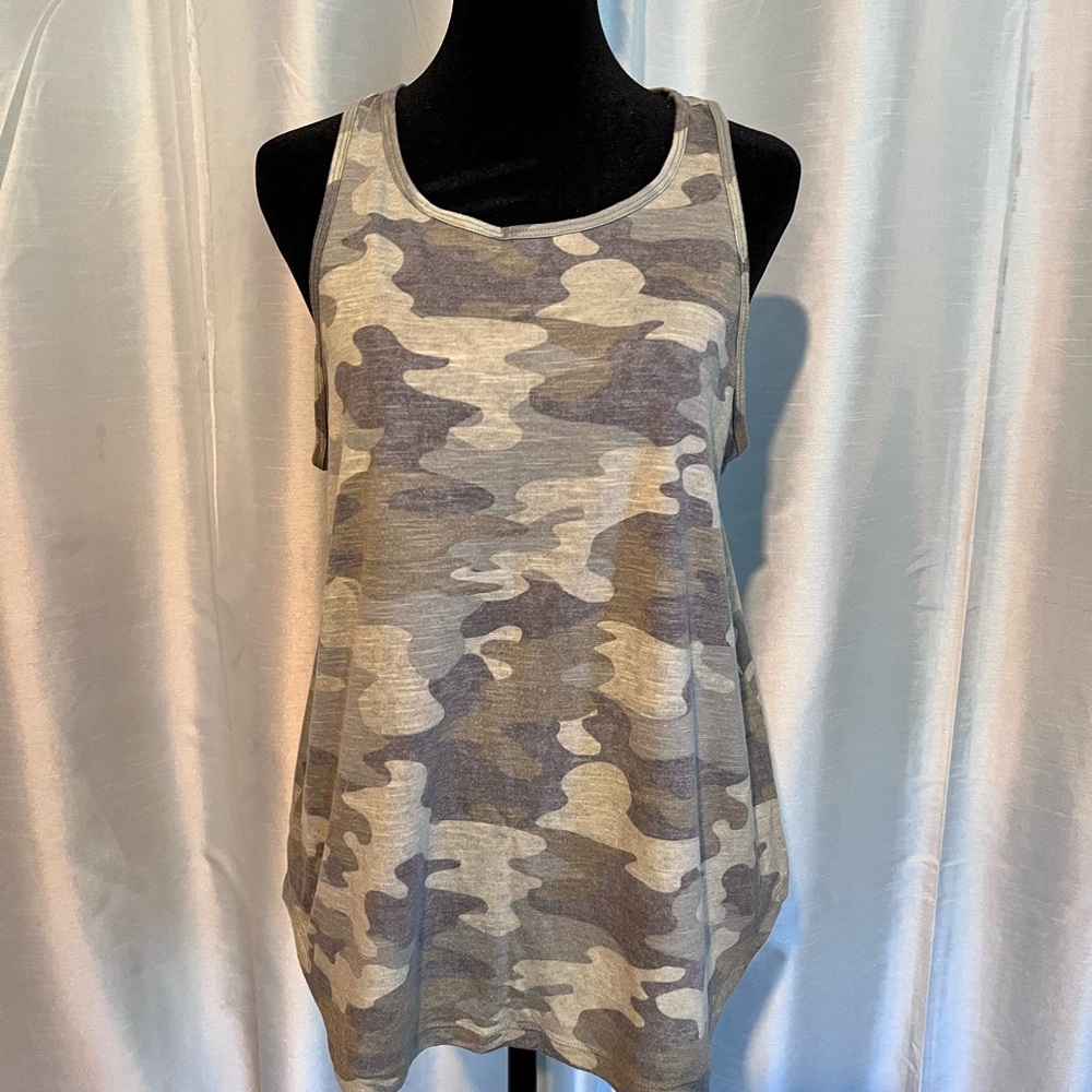 Camouflage Sleeveless Women's Top